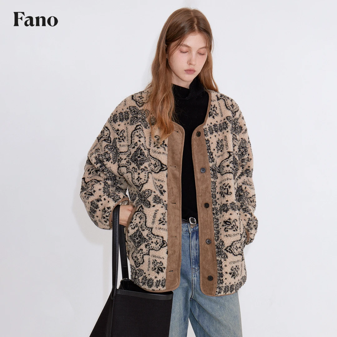 10.31上新 范洛Fano  “复古提花 同色拼接”圆领拼色外套FD25W181