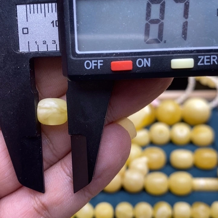 未镶嵌琥珀裸石54号8.7*7.6