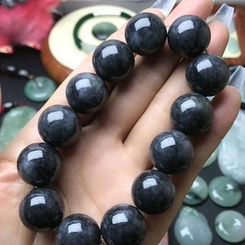 吊坠(赠链)未镶嵌翡翠