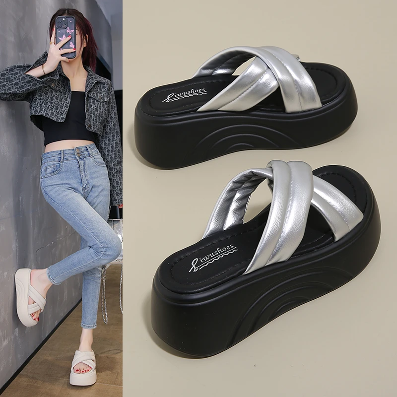 33码松糕跟厚底拖鞋女外出高颜值时尚百搭休闲一字拖2025夏季新款