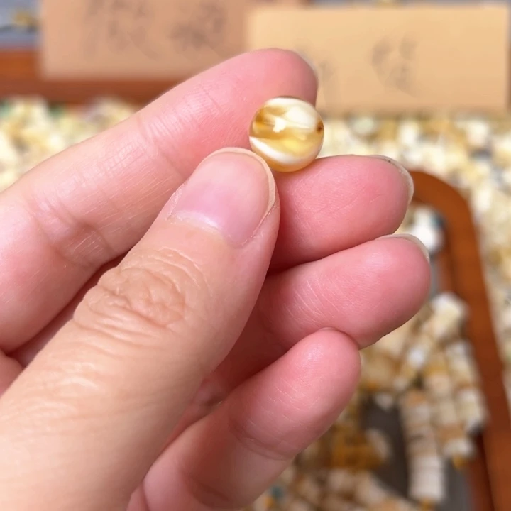 蜜蜡未镶嵌裸石10.2mm一个