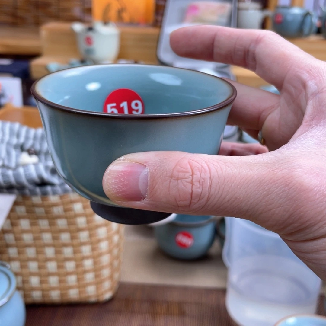 瓷片。。。。。。。。。。。。。。。