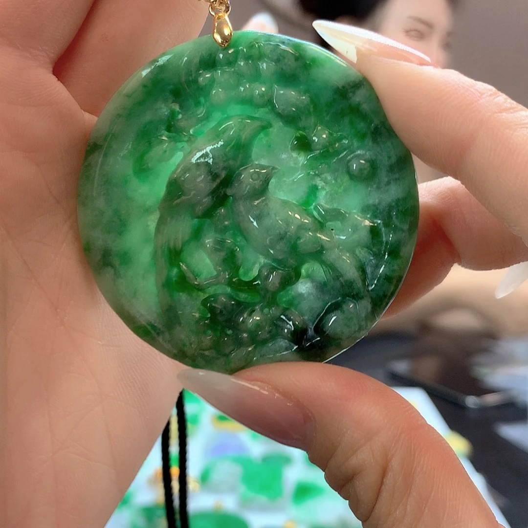 翡翠未镶嵌颈饰翡翠
