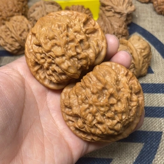 吊坠文玩核桃麒麟纹
