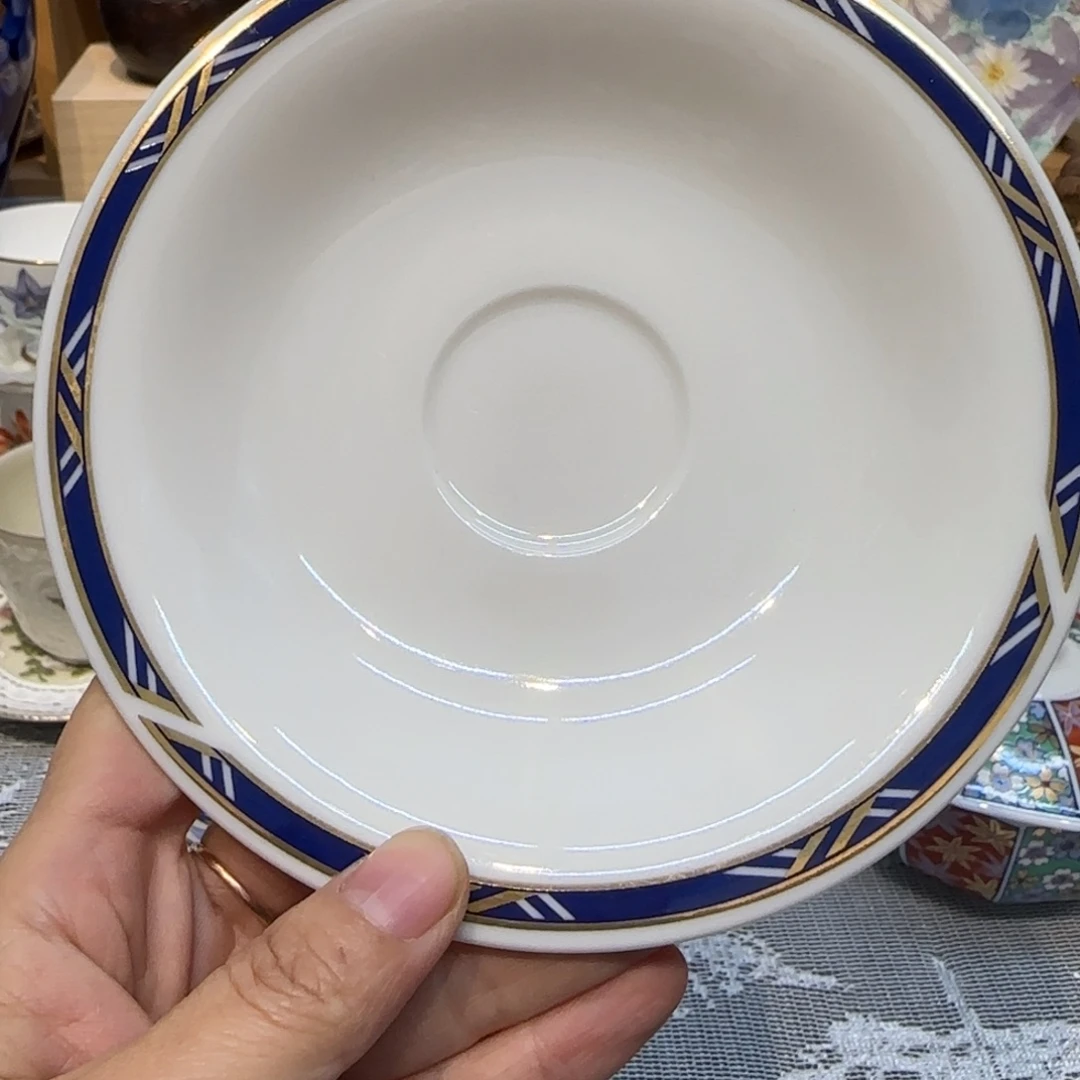 微瑕咖啡杯里的咖啡是我