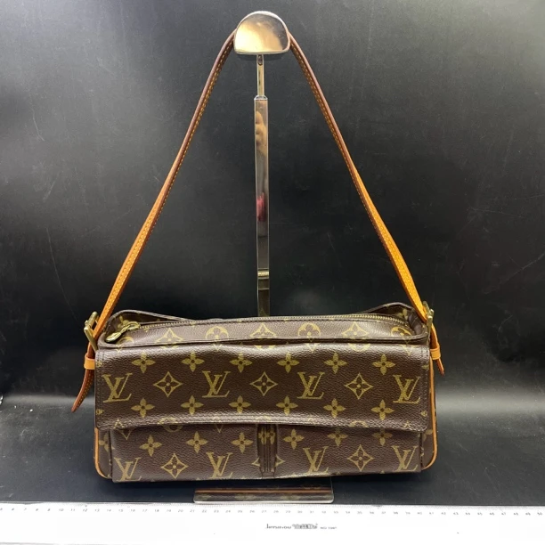 95新 LouisVuitton/路易威登 骆驼单肩包/14750