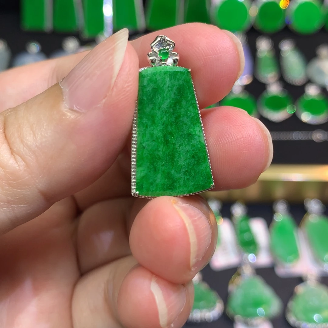 翡翠18K金镶嵌吊坠(不含链)有石纹