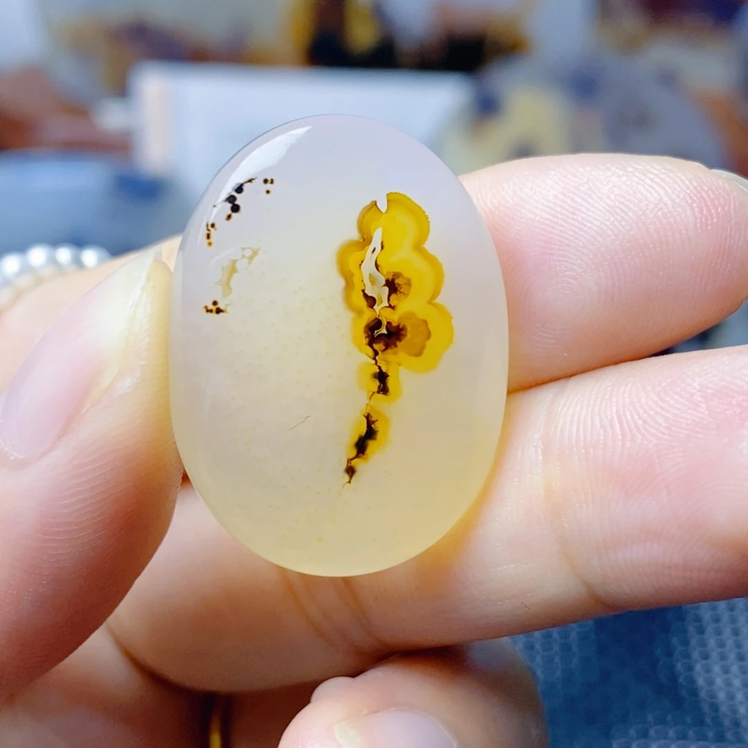 玛瑙/玉髓未镶嵌珠宝奇石