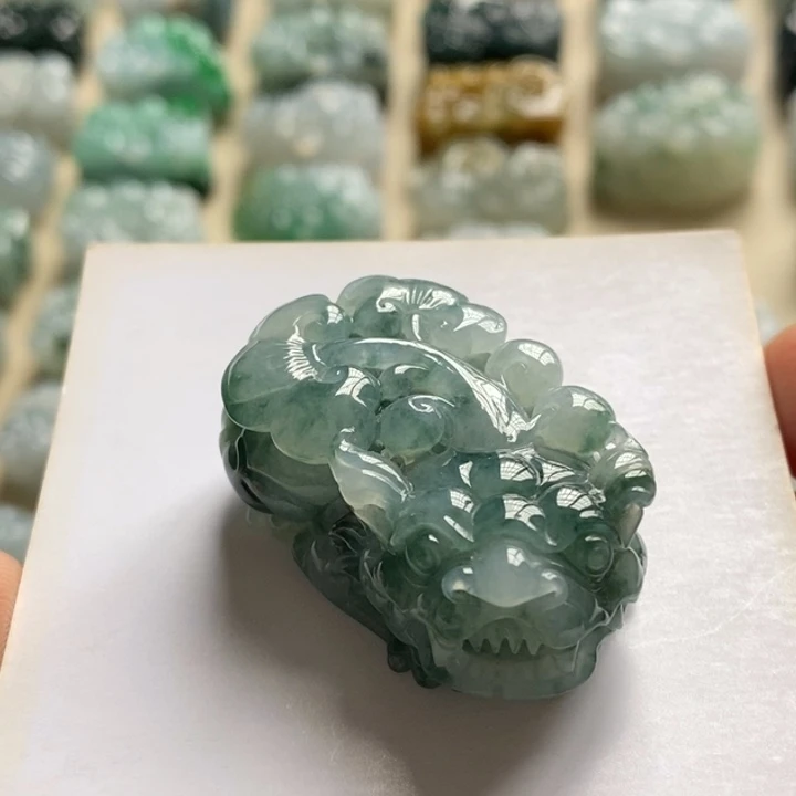 翡翠颈饰未镶嵌天然翡翠貔貅吊坠