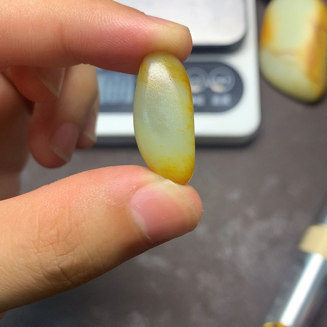 和田玉（糖玉）未镶嵌挂件