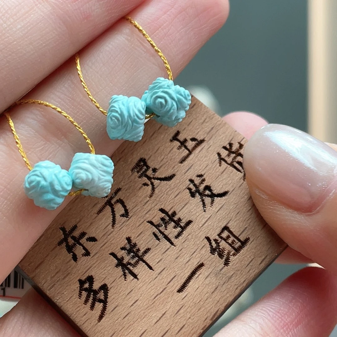 未镶嵌绿松石颈饰