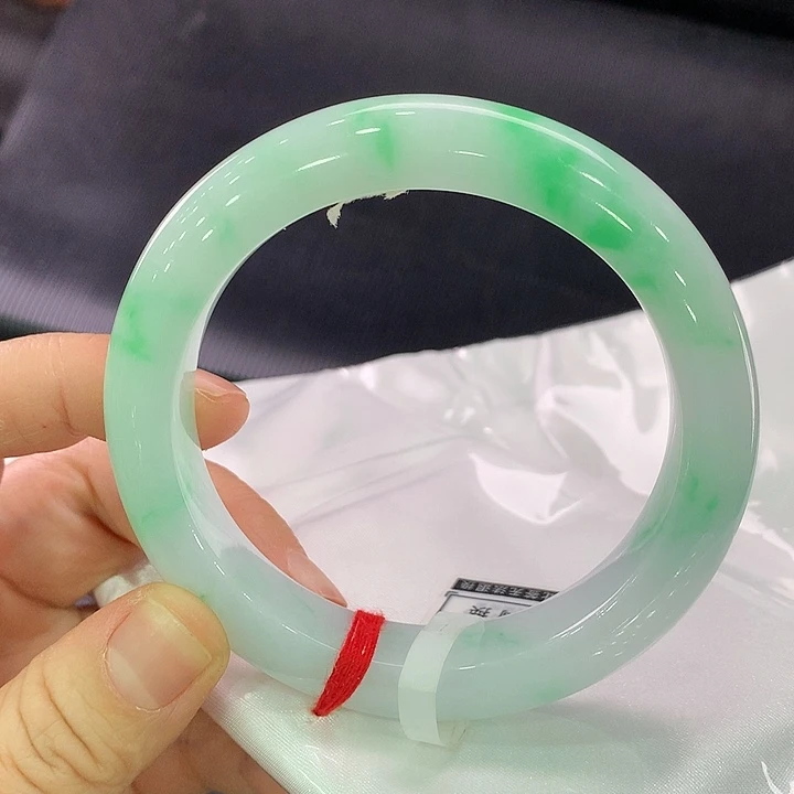 翡翠手镯未镶嵌正圈61