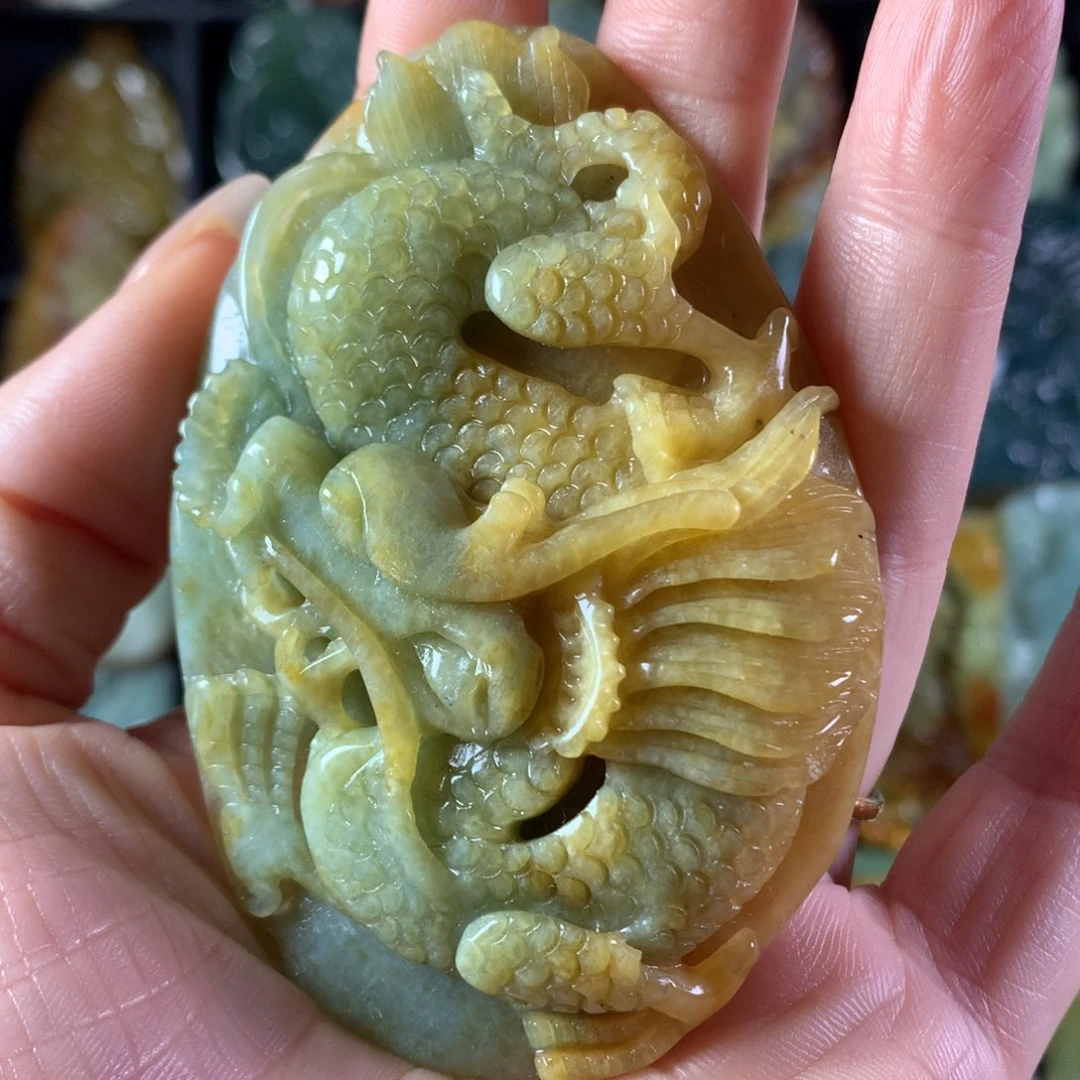 岫玉未镶嵌吊坠(赠链)