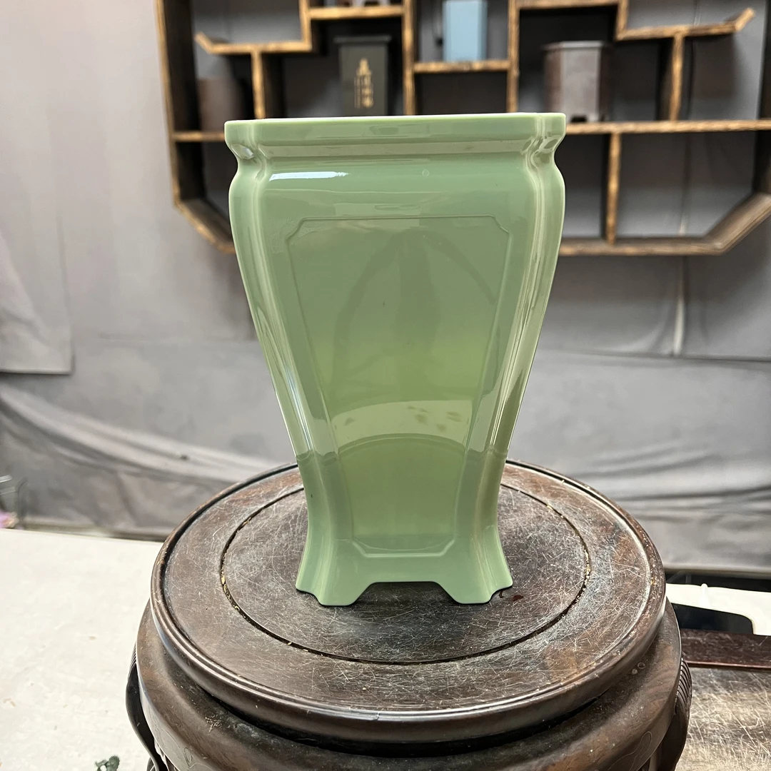 翠绿色环保树脂盆