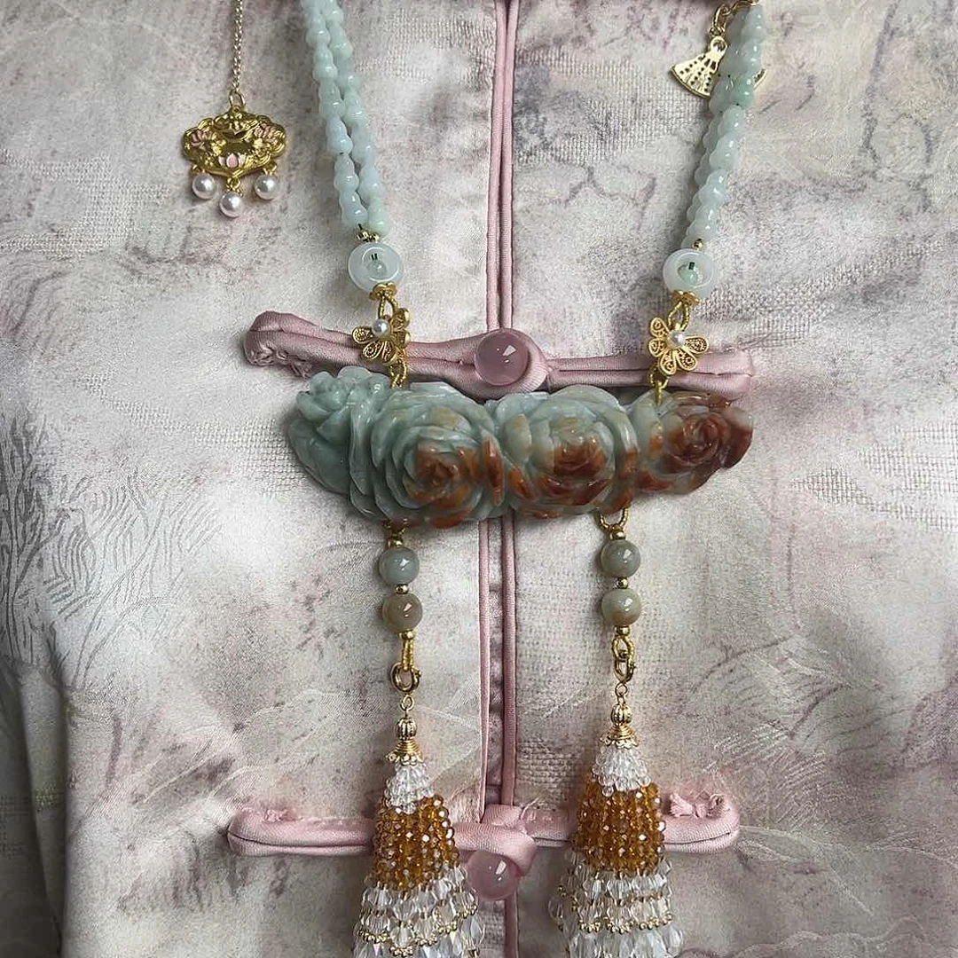 翡翠吊坠(赠链)未镶嵌吊坠23