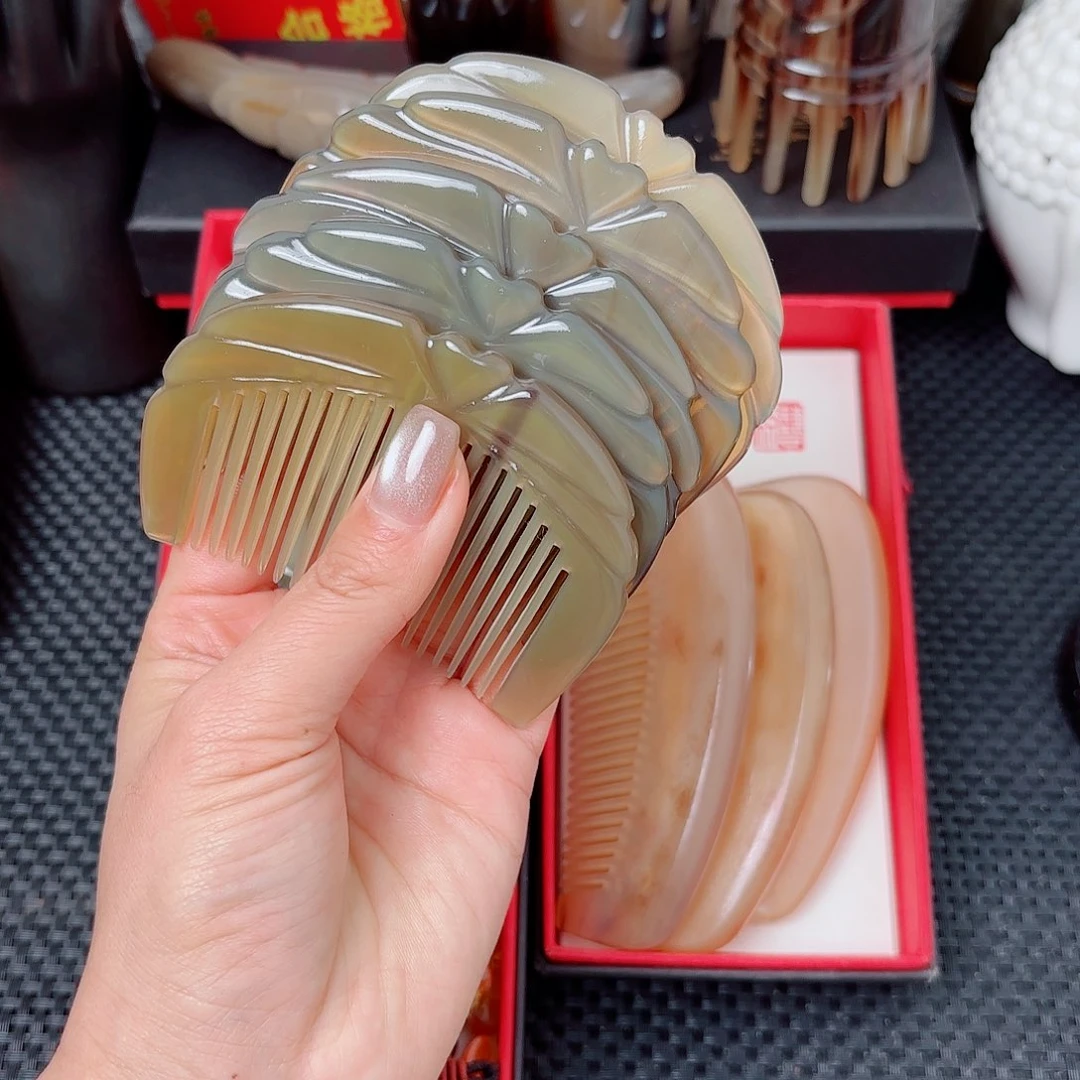 纯手工制作纯牛角梳子