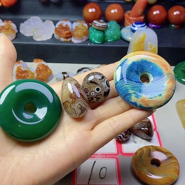 玛瑙/玉髓吊坠(不含链)未镶嵌浮**士