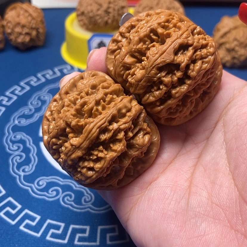 【闪购商品】文玩核桃把件折****。粗筋