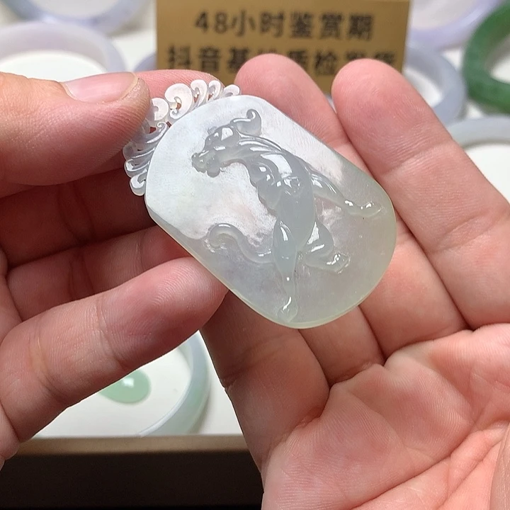 颈饰未镶嵌翡翠狗