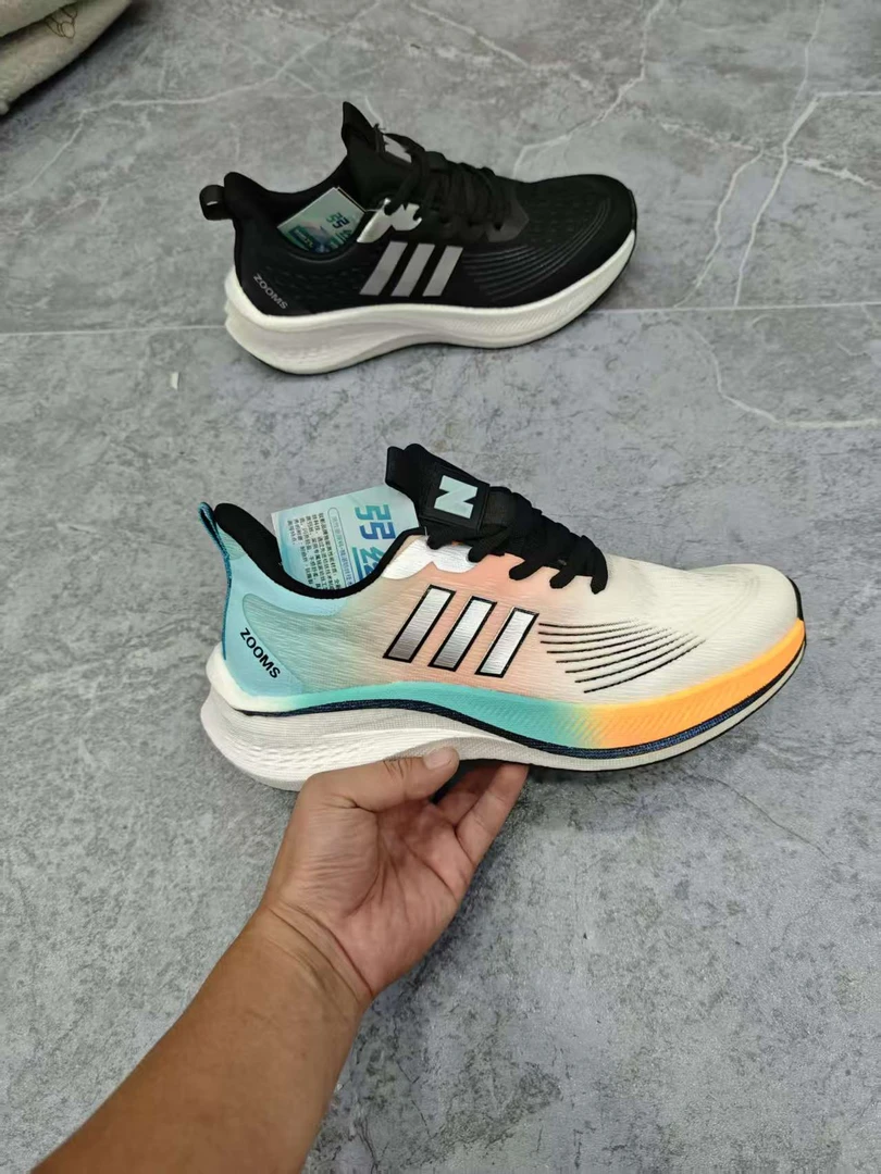 【小伦严选】秋季休闲风运动风素面时尚休闲鞋透气男女鞋运动鞋1181