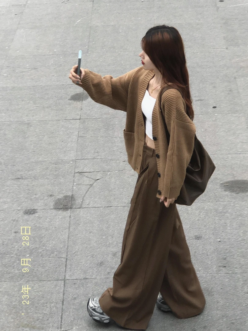 韩系美拉德焦糖苔原风穿搭针织开衫毛衣裤子小香风女2025新款秋季