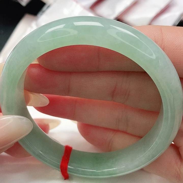翡翠手镯未镶嵌缅甸天然A货翡翠