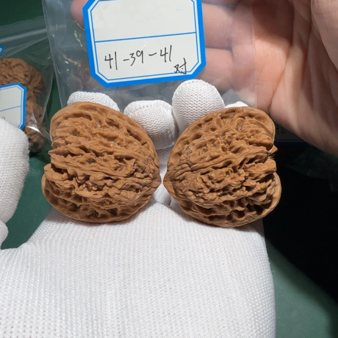 吊坠文玩核桃南疆手剥蝴蝶20