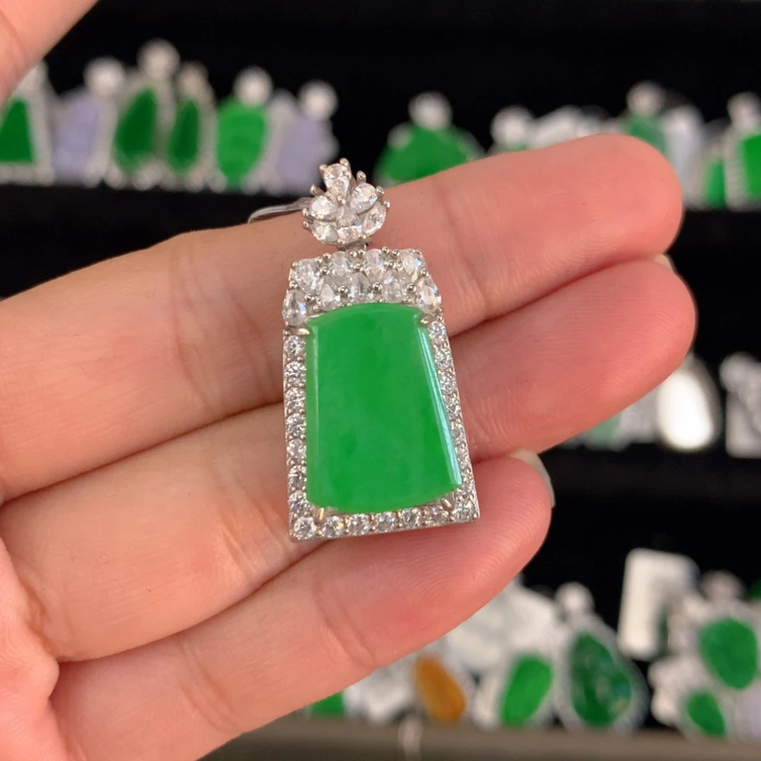 【闪购商品】颈饰银S925镶嵌翡翠小**沉天然翡翠