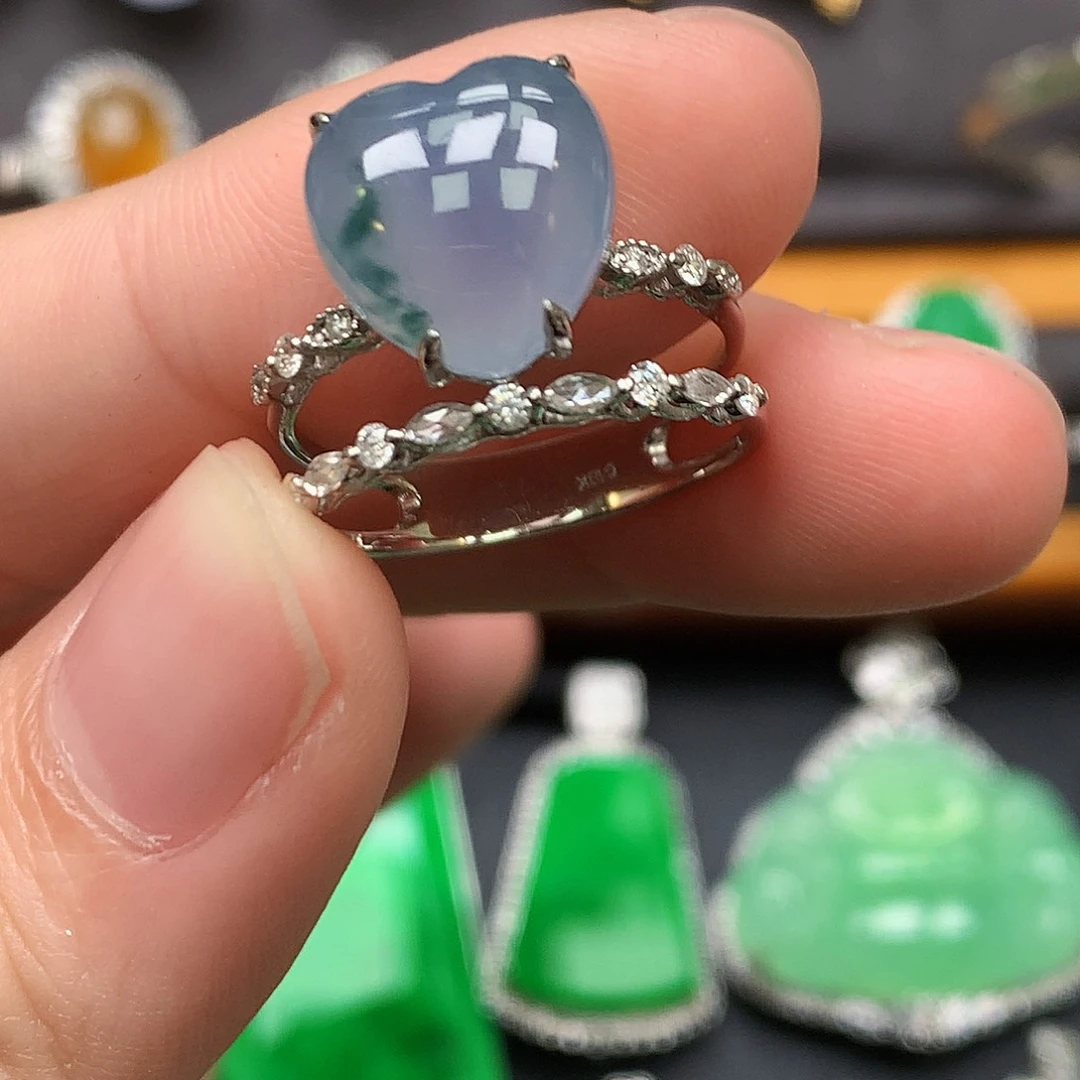 翡翠18K金镶嵌戒指