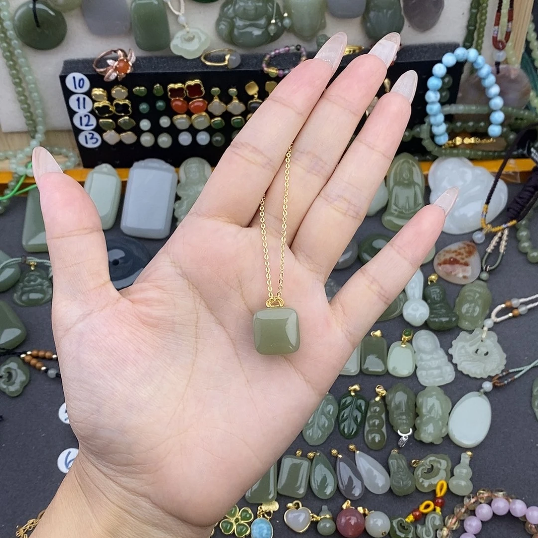 和田玉银S925镶嵌吊坠(赠链)