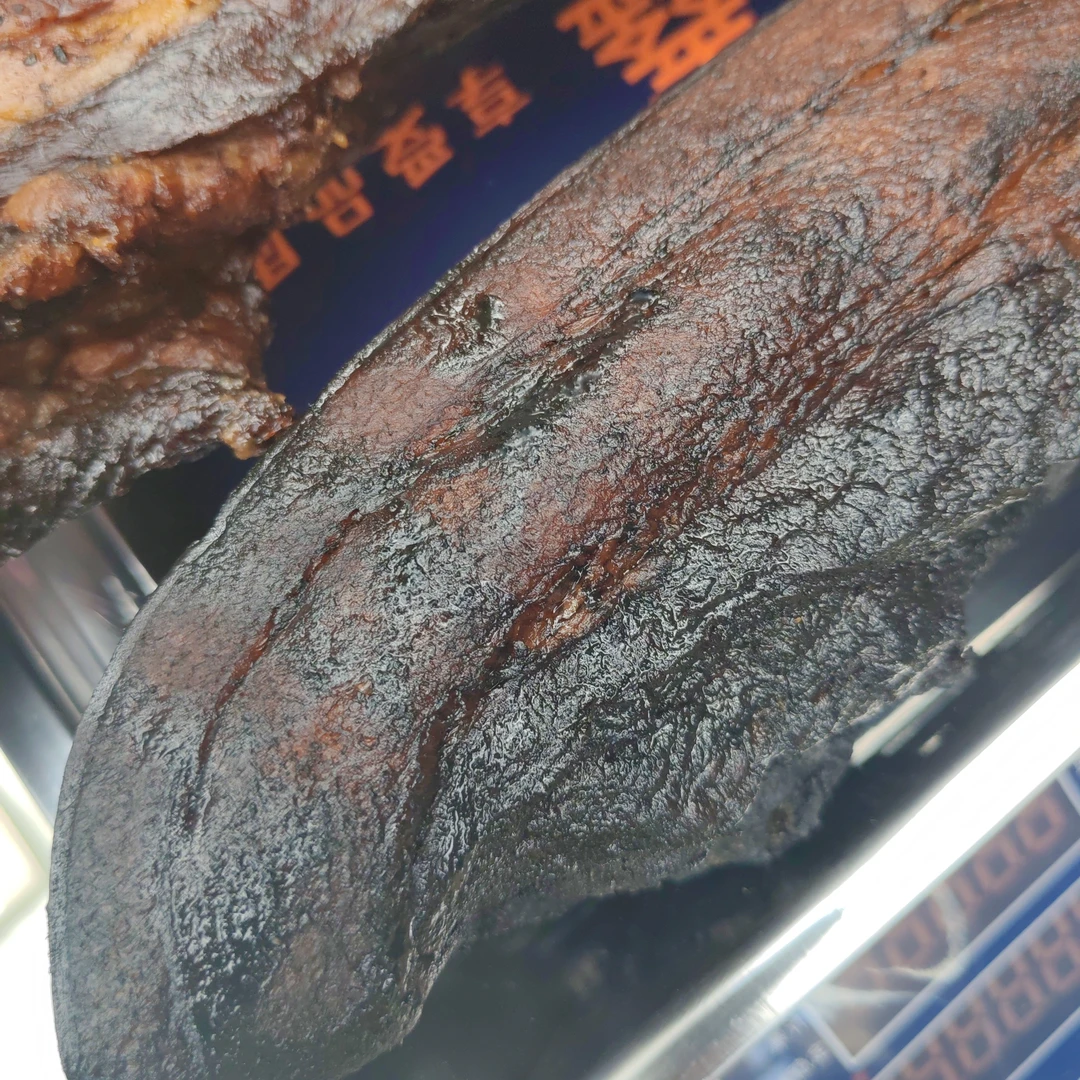 保证去年的老腊肉贵州粮食猪腊肉烟熏痩多肥少柴火熏烤农家