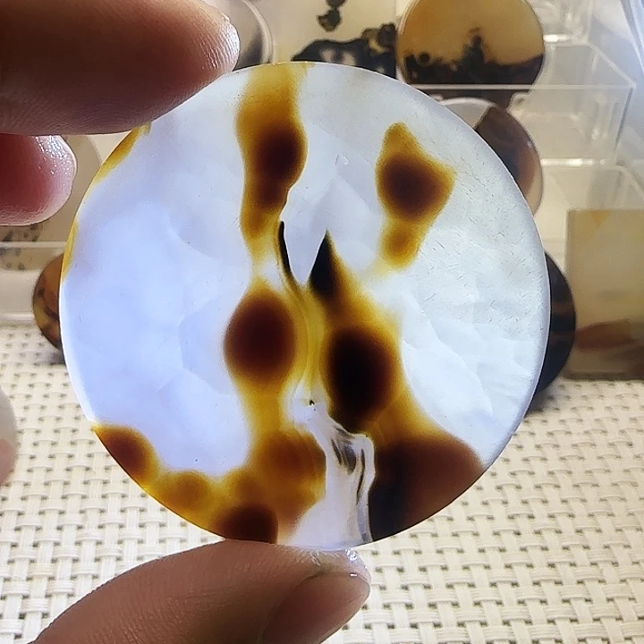 玛瑙/玉髓未镶嵌珠宝奇石