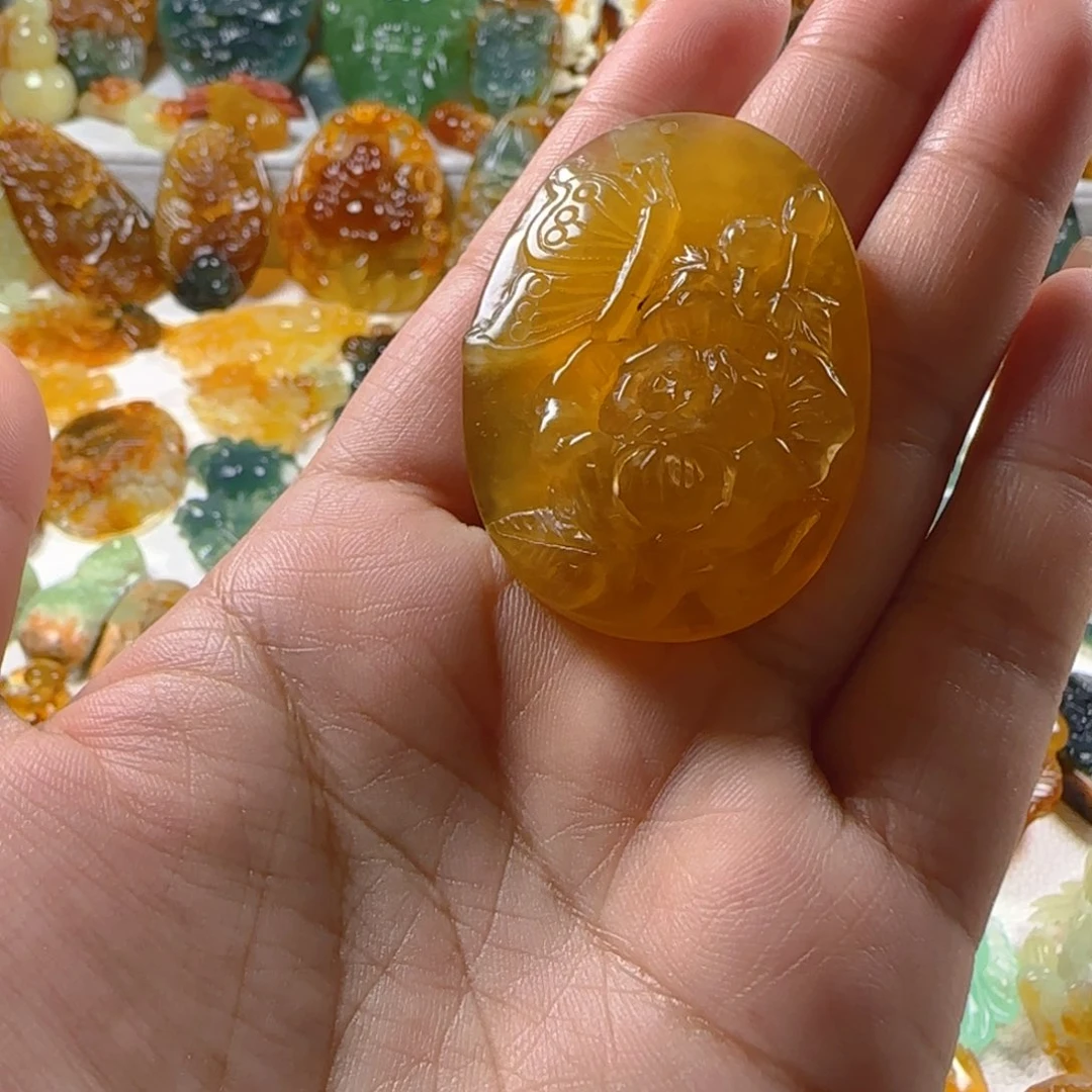 蛇纹石玉颈饰未镶嵌