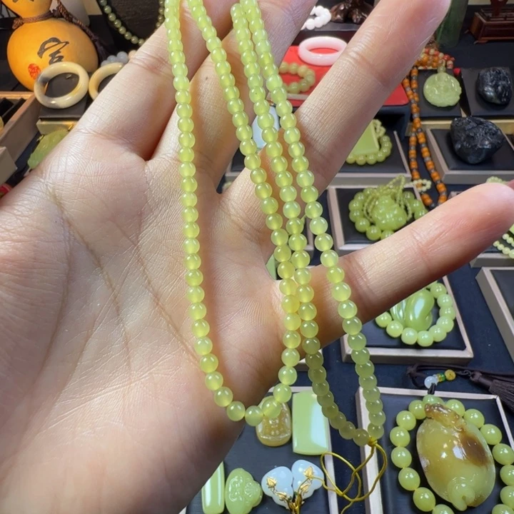 和田玉（黄玉）未镶嵌颈饰