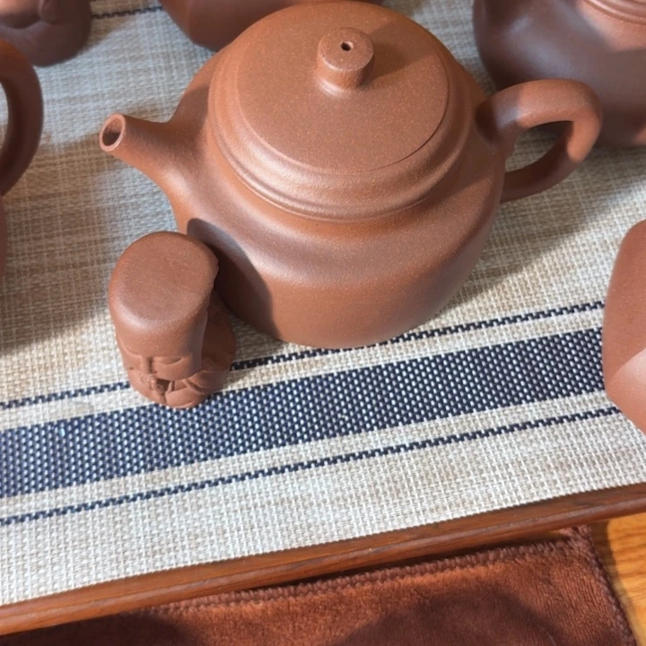 茶壶紫砂紫泥底槽青德中450cc