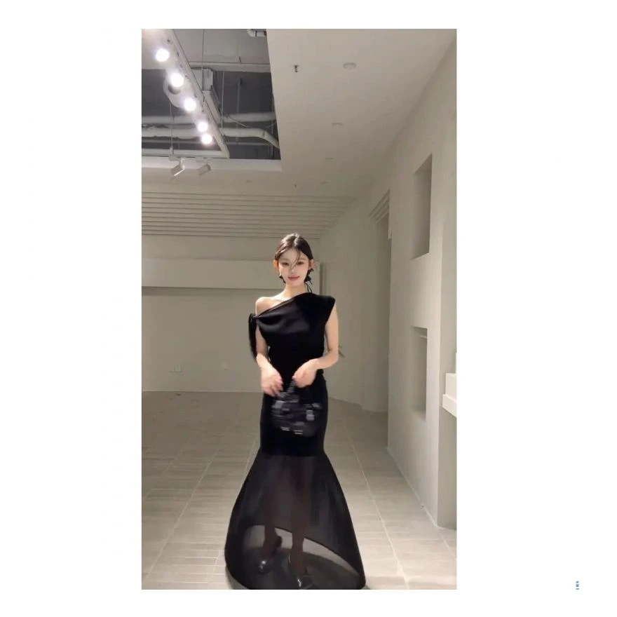 赫本风显瘦长裙女2025夏季法式高级感大方得体气质黑色薄纱连衣裙