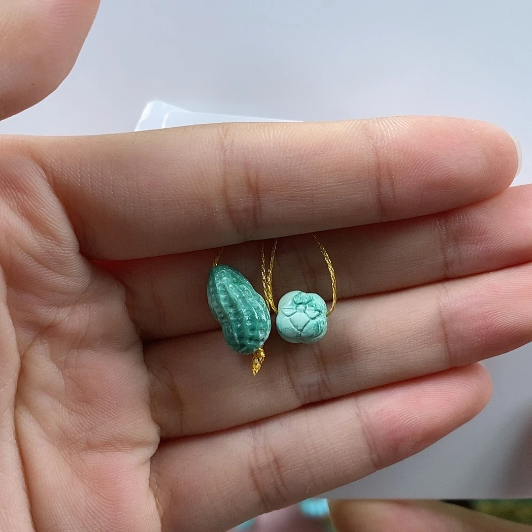 未镶嵌绿松石珠宝奇石