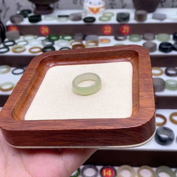 和田玉戒指未镶嵌福利款不退换 2