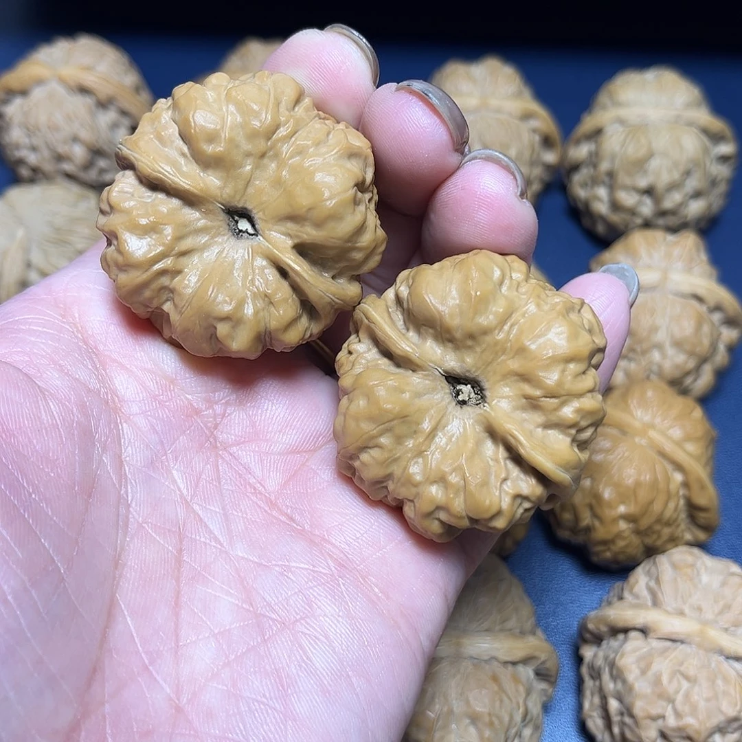 文玩核桃吊坠哇哇哇