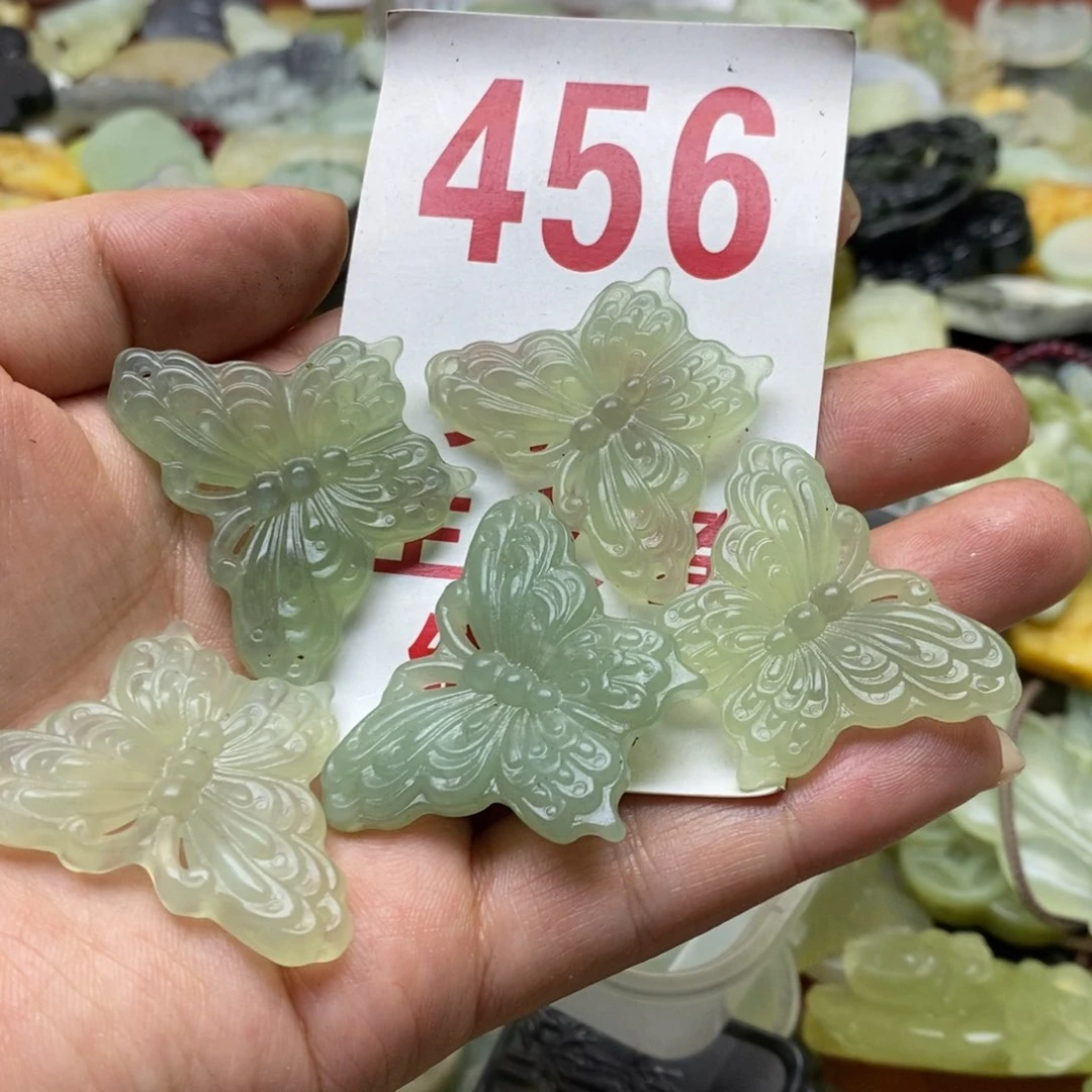 透闪石-蛇纹石玉未镶嵌挂坠