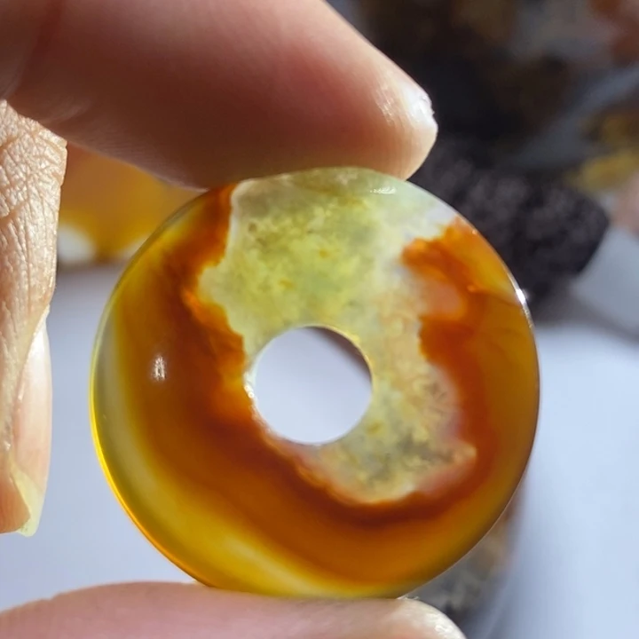 玛瑙/玉髓未镶嵌颈饰小**。