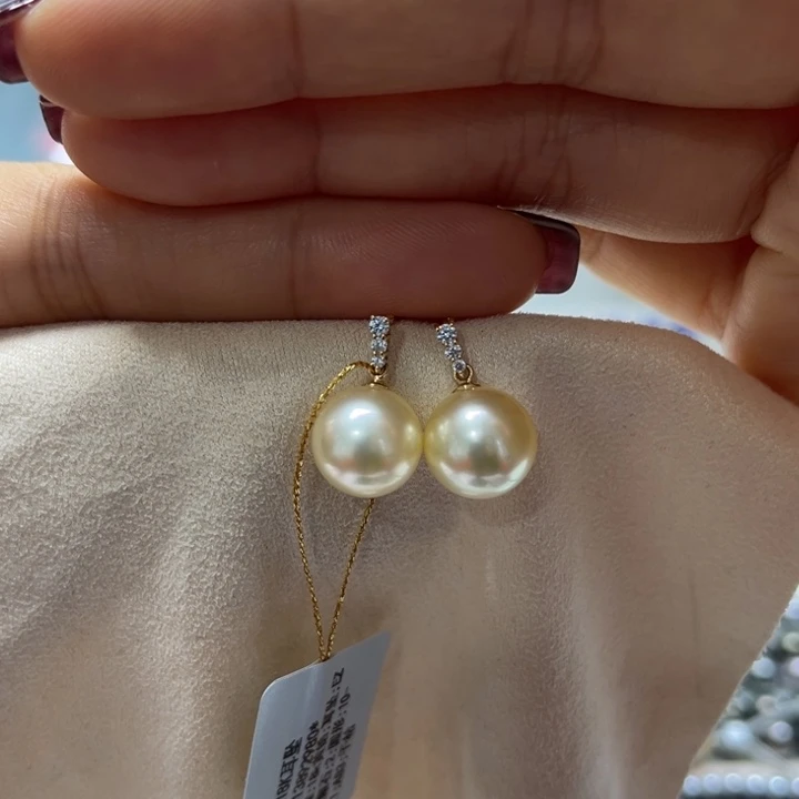 海水珍珠耳饰18K金镶嵌