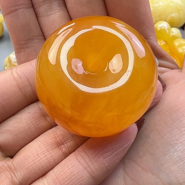走***儿蜜蜡未镶嵌珠宝奇石