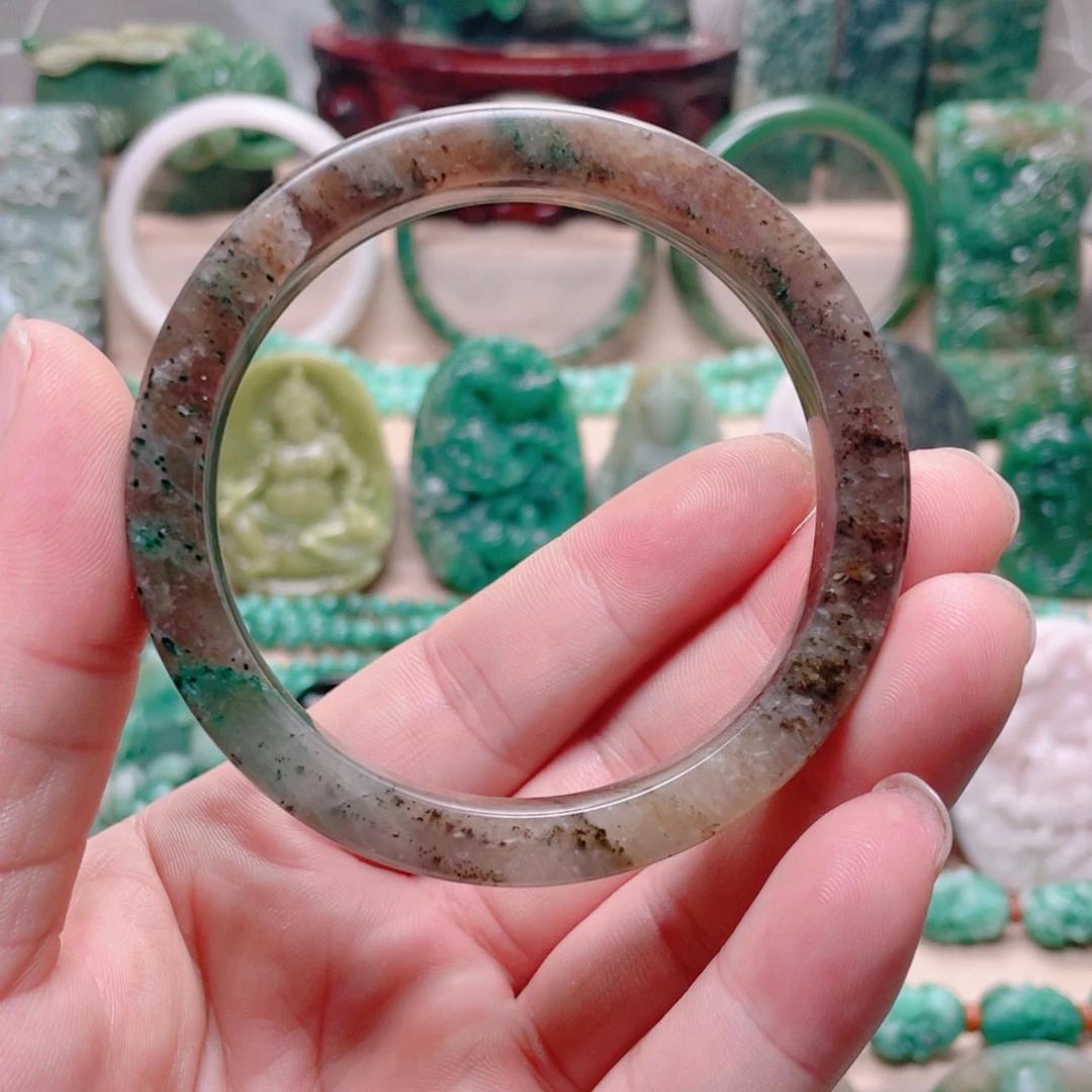 独山玉未镶嵌手镯