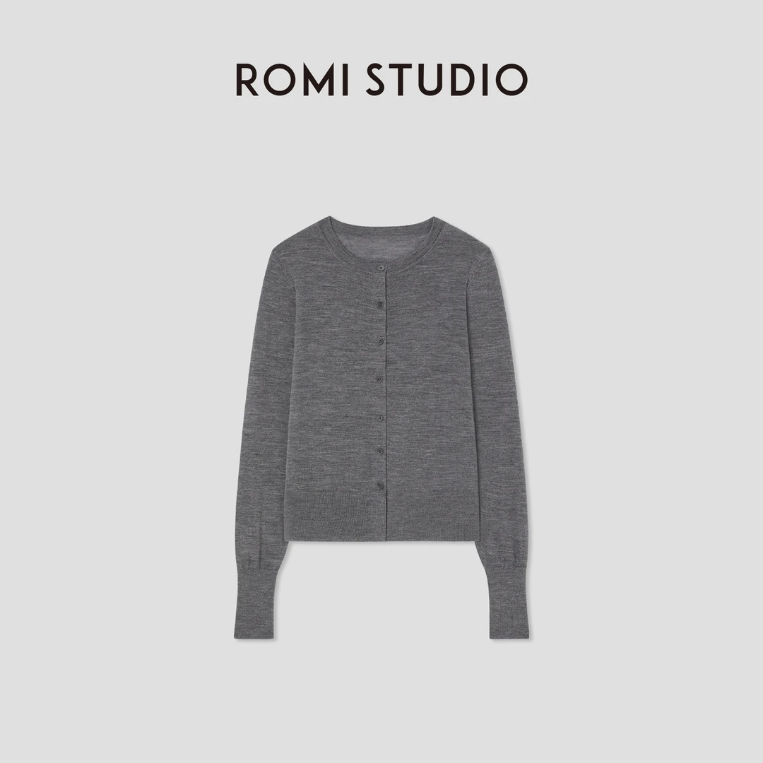 ROMI STUDIO“轻盈之感”100%美丽诺绵羊毛圆领针织开衫RW25SSM0153
