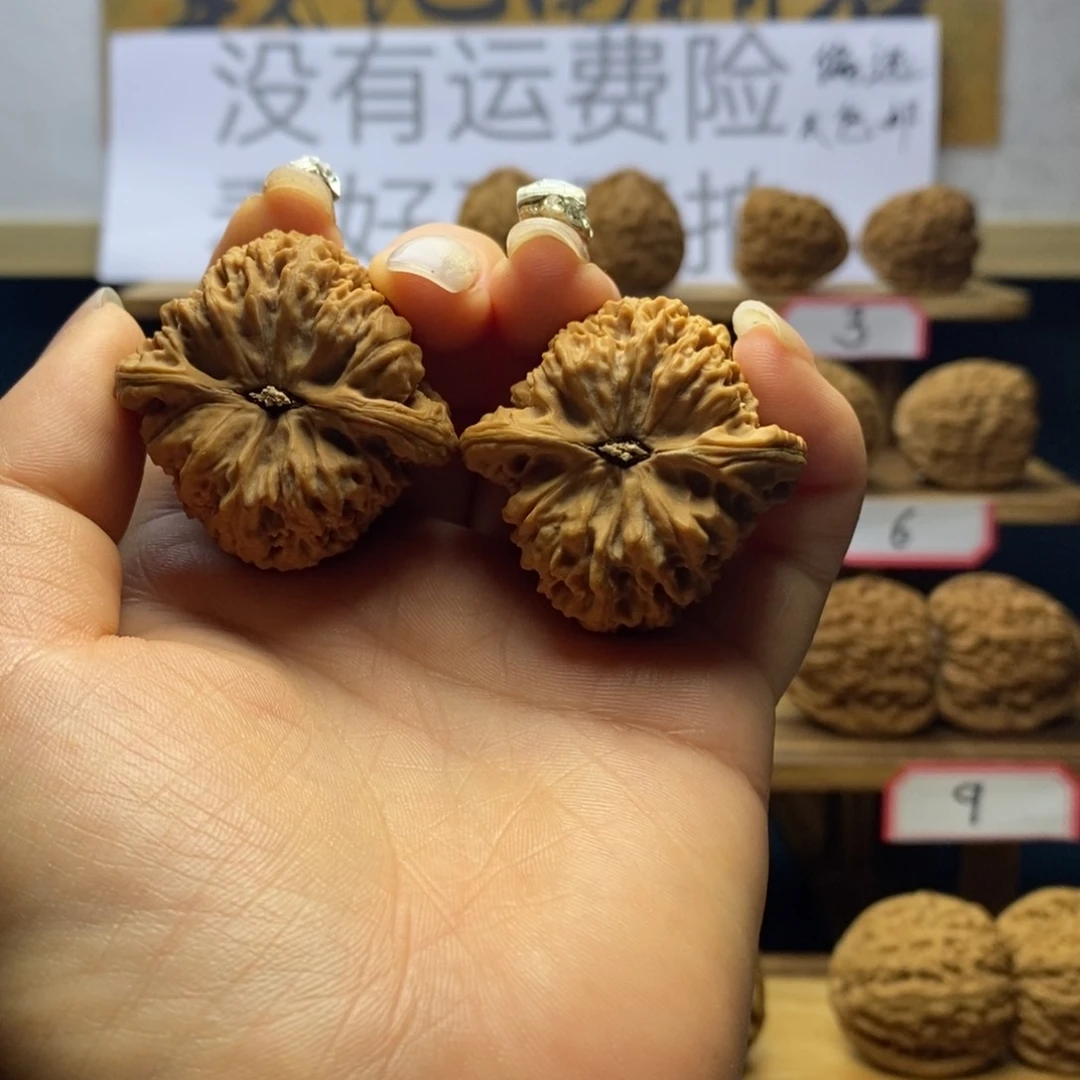 6***m南将石文玩核桃三角