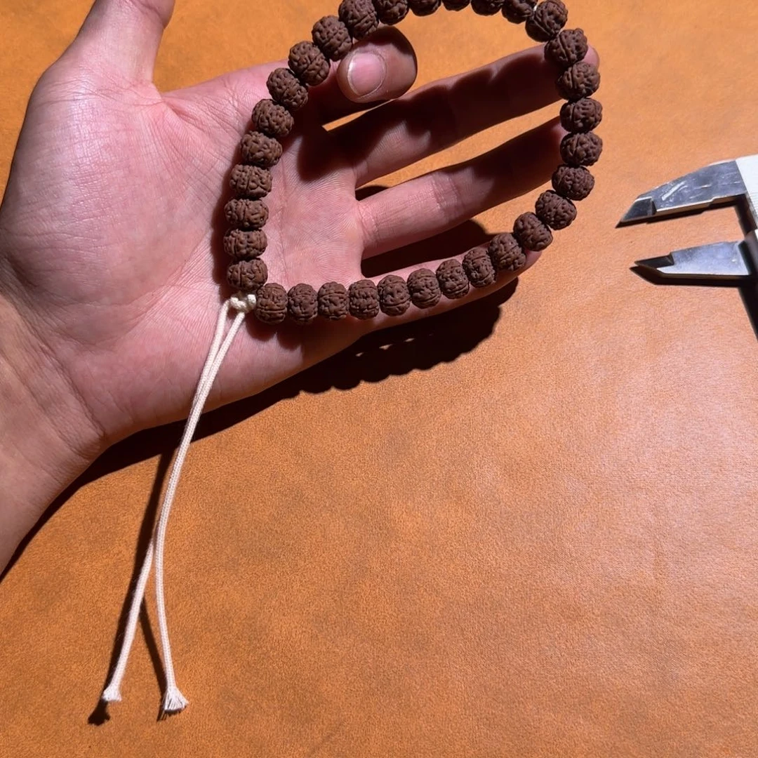 金刚菩提吊坠老树王手持