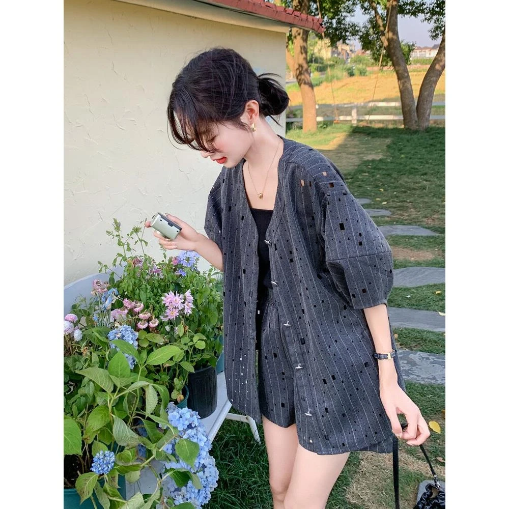 烫钻镂空灰色薄款西装套装女夏短裤两件套小个子气质女神范流行