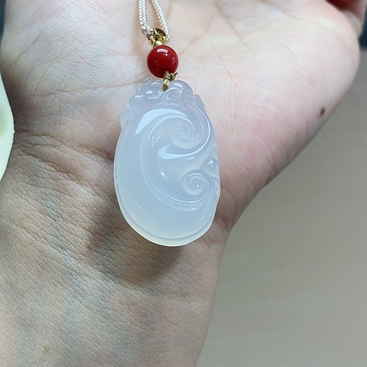 石英质玉吊坠未镶嵌