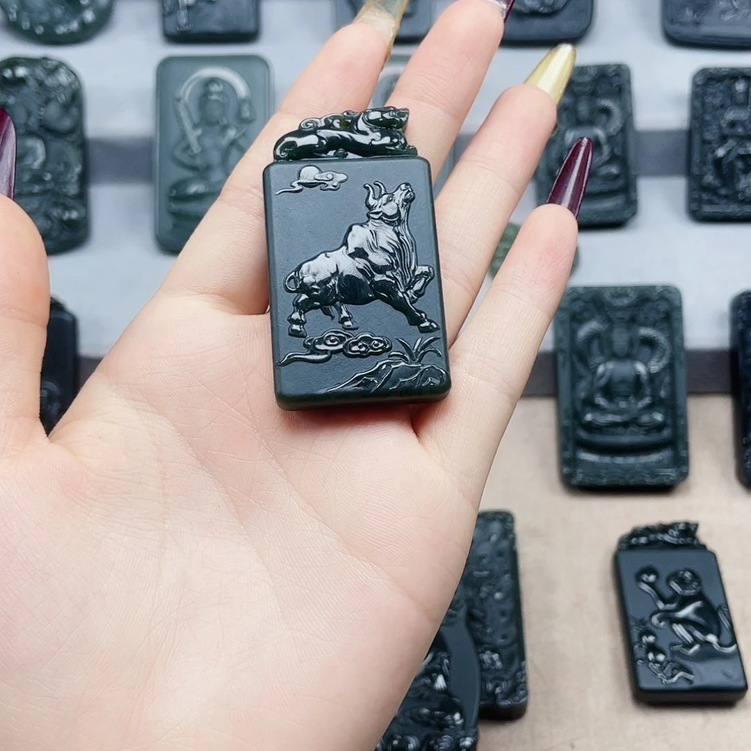 和田玉未镶嵌颈饰